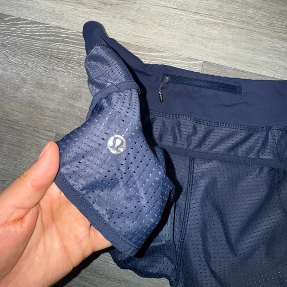 Lululemon speed up mesh limited edition shorts size 6 - Picture 6 of 8